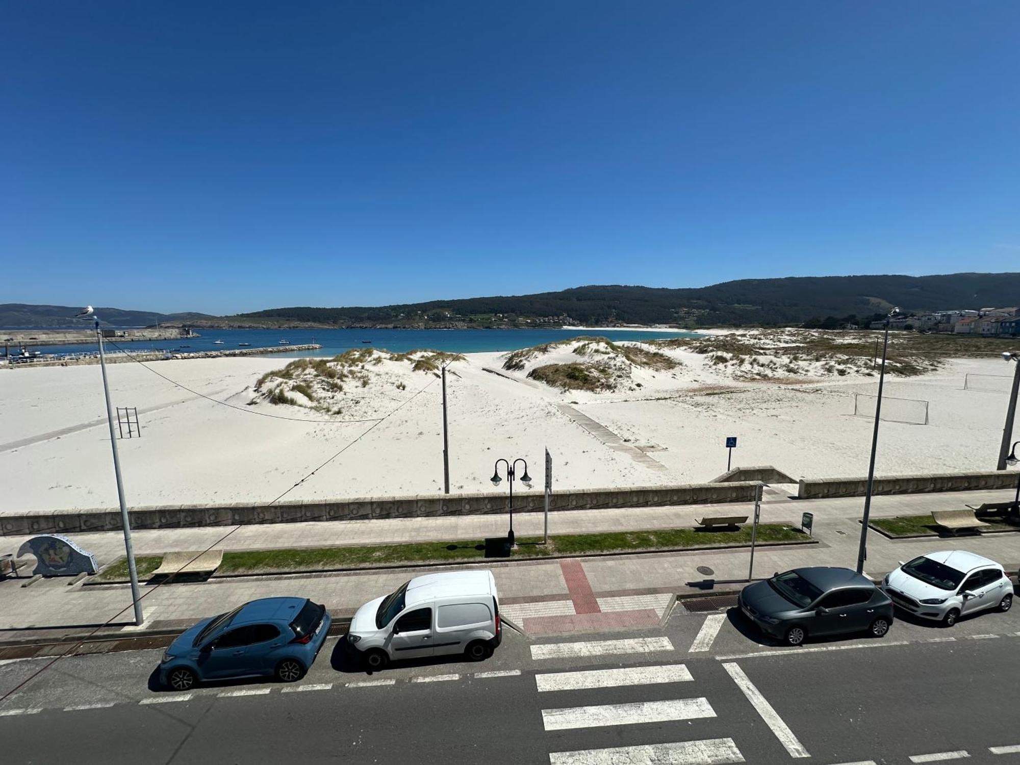 A Terraza Pequena By Oktheway Apartment Laxe Exterior photo